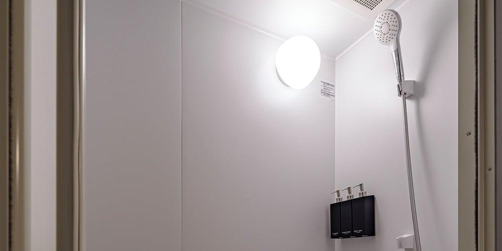 ベーシック ダブルルーム バスルーム0 | Arcade Hotel