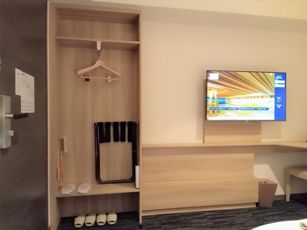 スタンダード ダブルルーム クイーンベッド 1 台 禁煙 専用バスルーム 客室5 | アルアホテル京都