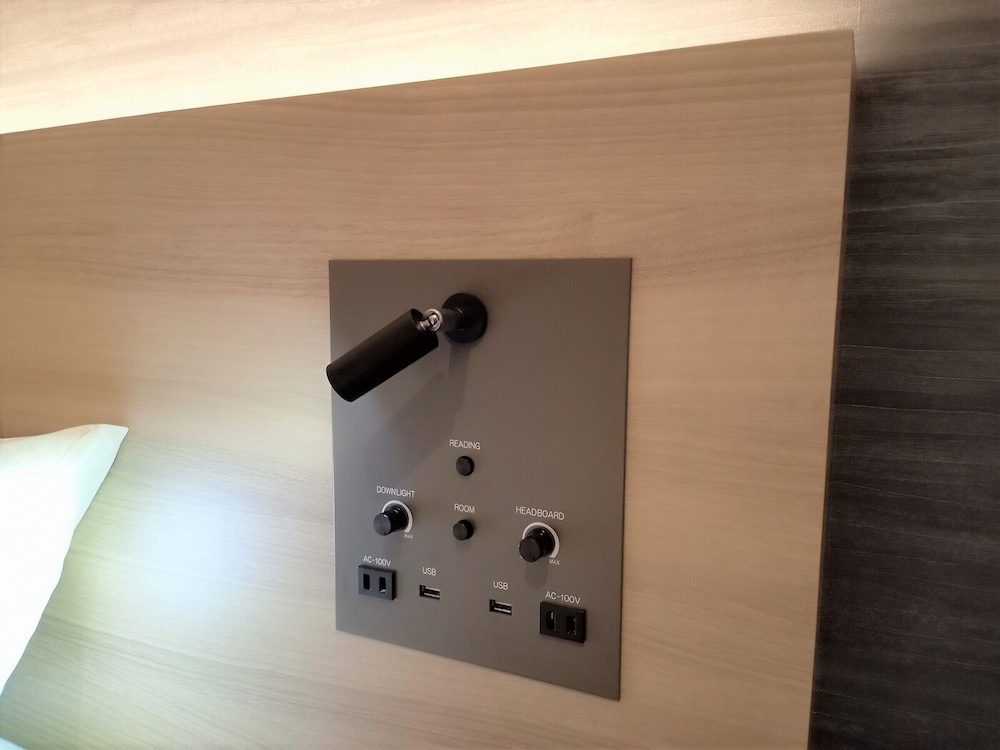 スタンダード ダブルルーム クイーンベッド 1 台 禁煙 専用バスルーム 客室3 | アルアホテル京都