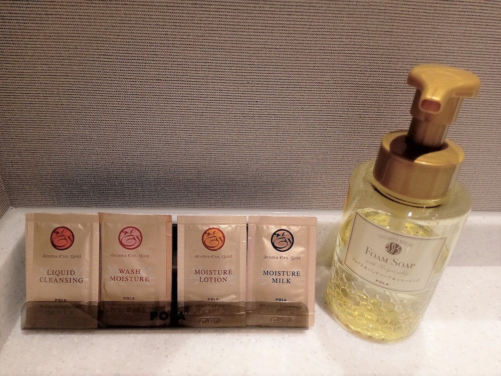 スタンダード ダブルルーム クイーンベッド 1 台 禁煙 専用バスルーム バスルーム1 | アルアホテル京都