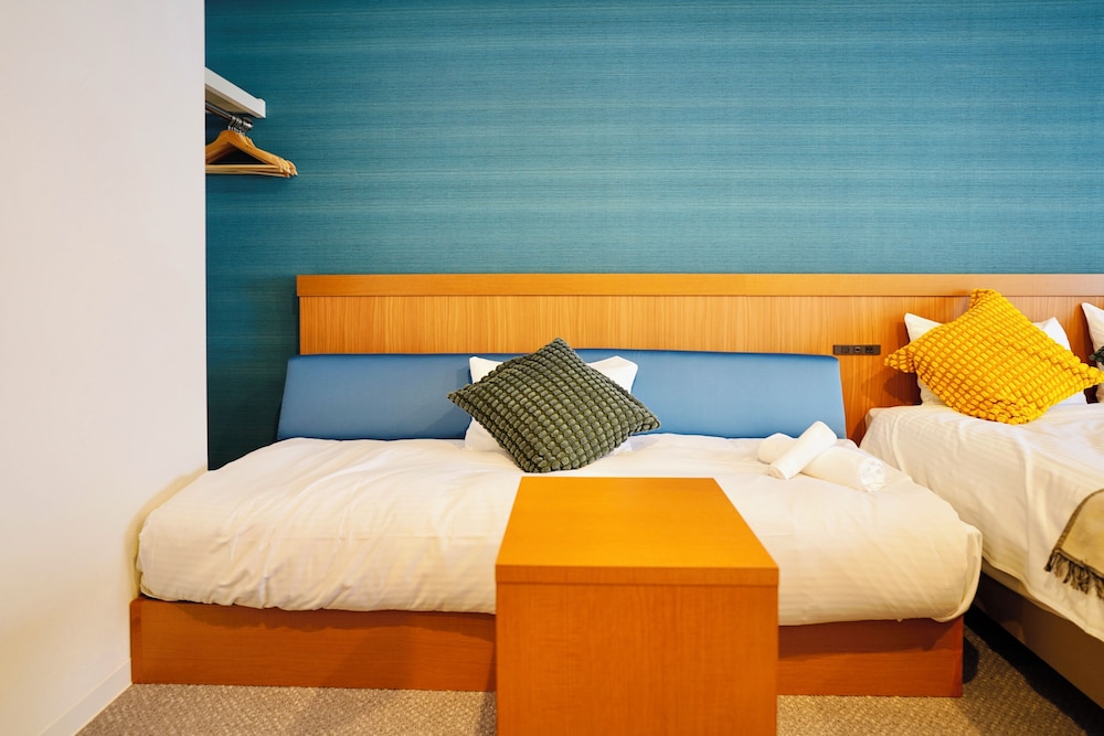 スイート ベッド (複数台) 禁煙 客室10 | 住一難波南新今宮店