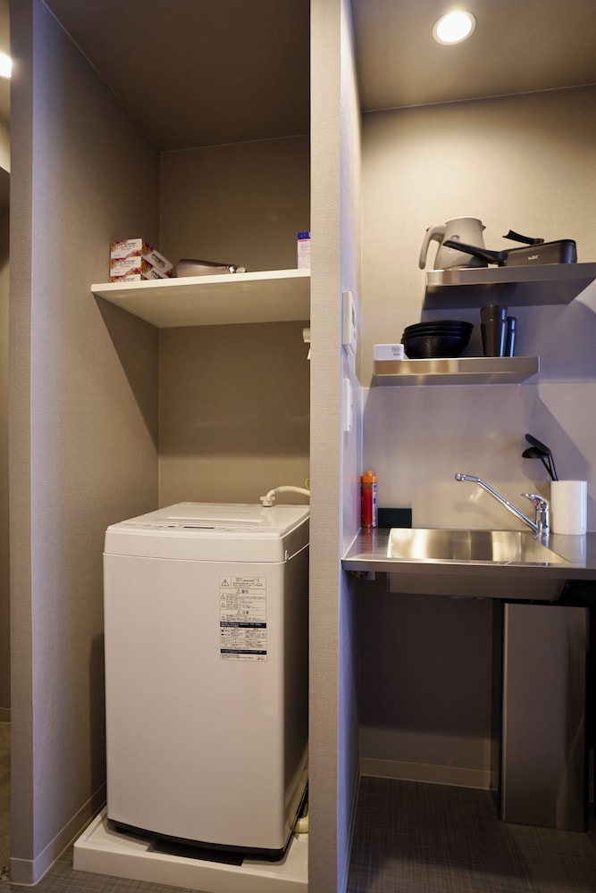 4 人部屋 ベッド (複数台) 禁煙 ランドリー0 | 住一難波南新今宮店