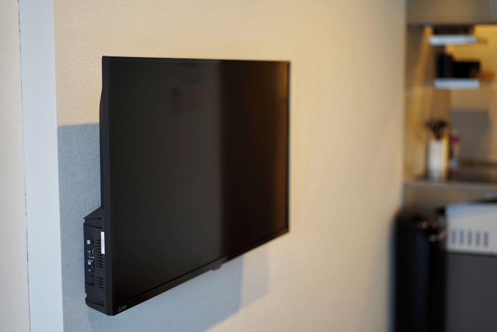 デラックス 4 人部屋 クイーンベッド 2 台 禁煙 客室4 | 住一難波南新今宮店