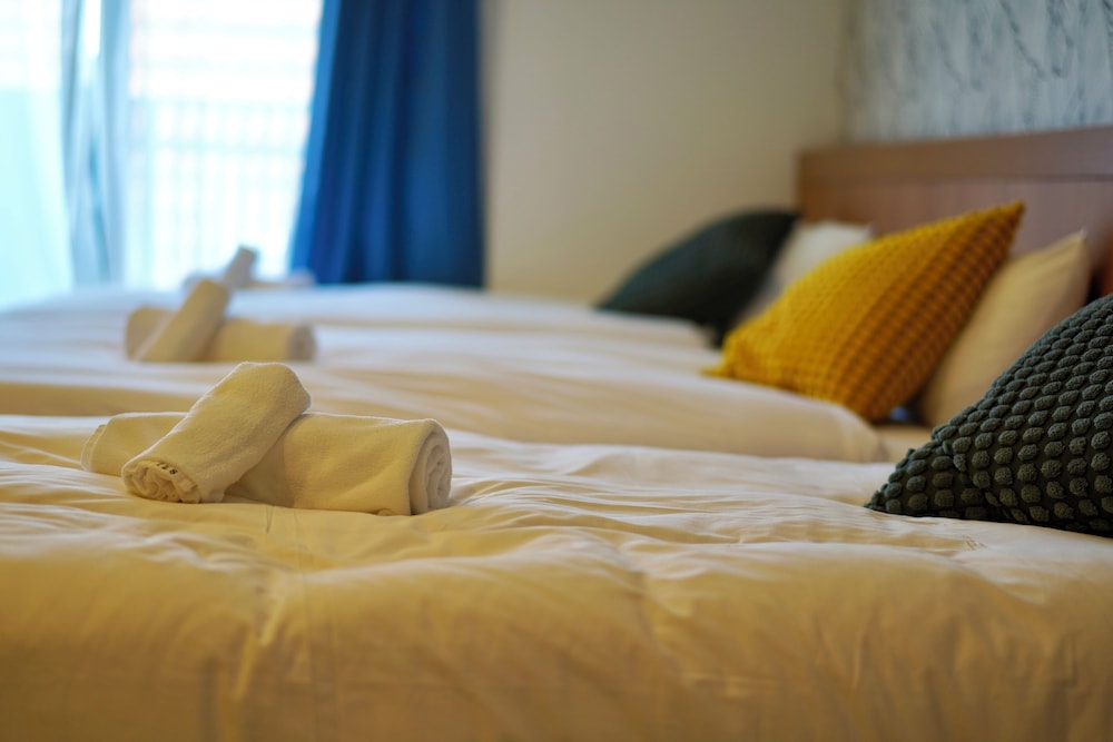 4 人部屋 ベッド (複数台) 禁煙 簡易キッチン 客室7 | 住一難波南新今宮店