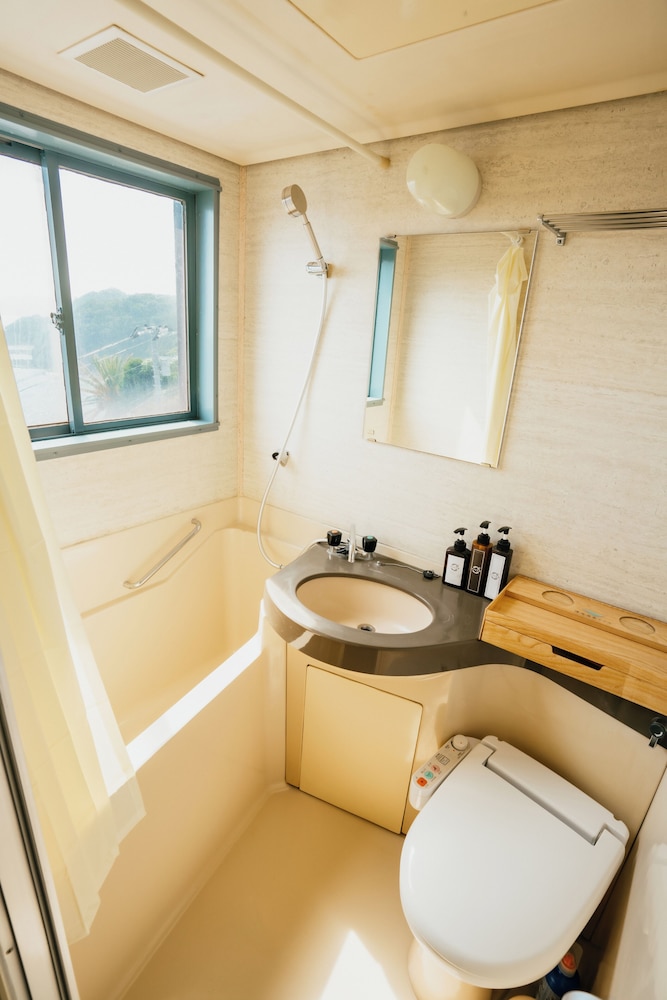 本館301洋室　ダブルベッドベッド 禁煙 バスルーム0 | 博海温泉ホテル