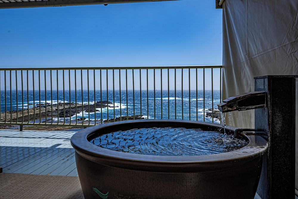 本館303〜305オーシャンビュー和洋室　露天風呂付 禁煙 客室10 | 博海温泉ホテル