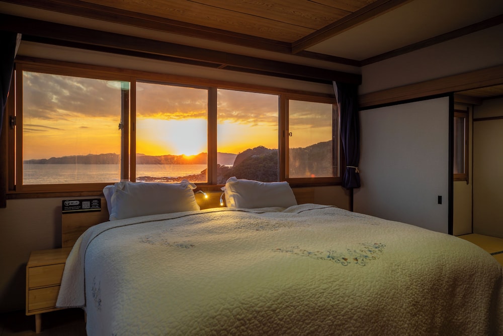 本館401オーシャンビュー和洋室ツインベッド、次の間付 禁煙 客室17 | 博海温泉ホテル