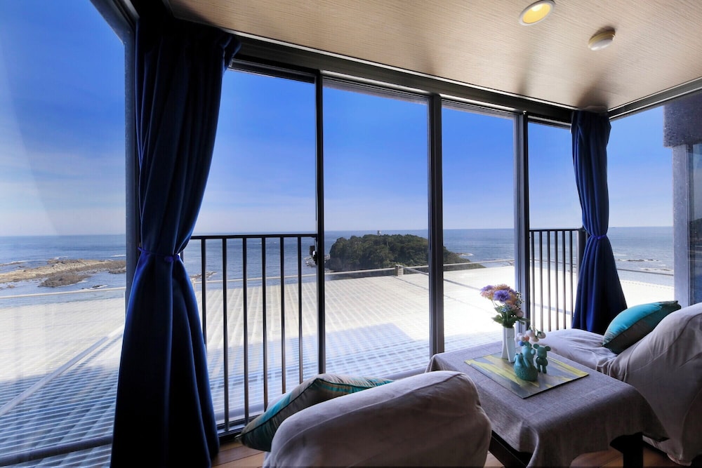 本館402〜404オーシャンビュー和洋室　ツインベッド 禁煙 客室8 | 博海温泉ホテル