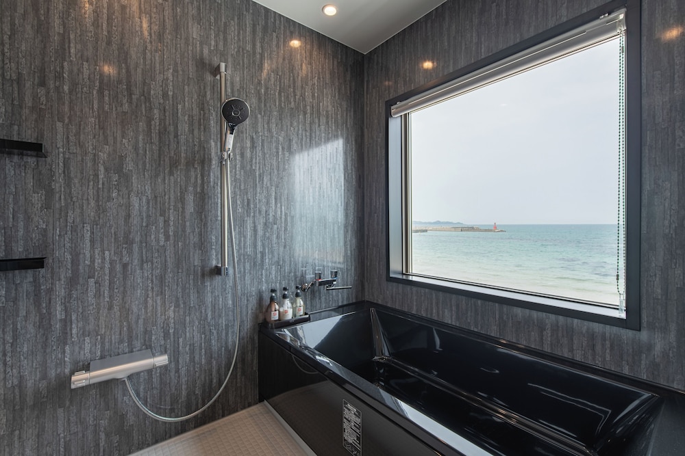 和室12畳 バス・トイレ付 禁煙 バスルーム0 | 玄海旅館