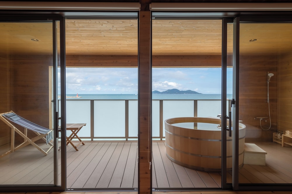 露天風呂付 スイート (ツイン) 禁煙 バスルーム0 | 玄海旅館