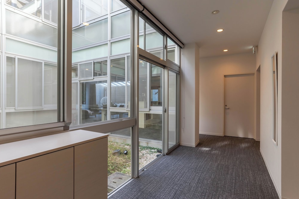 客室1 | ビジュースイーツ AI プレミアム 客室1 | ビジュースイーツ AI プレミアム