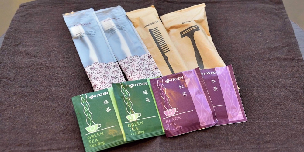 デラックス ツインルーム リバービュー 客室の設備とサービス6 | 井筒ホテル 高瀬川別邸