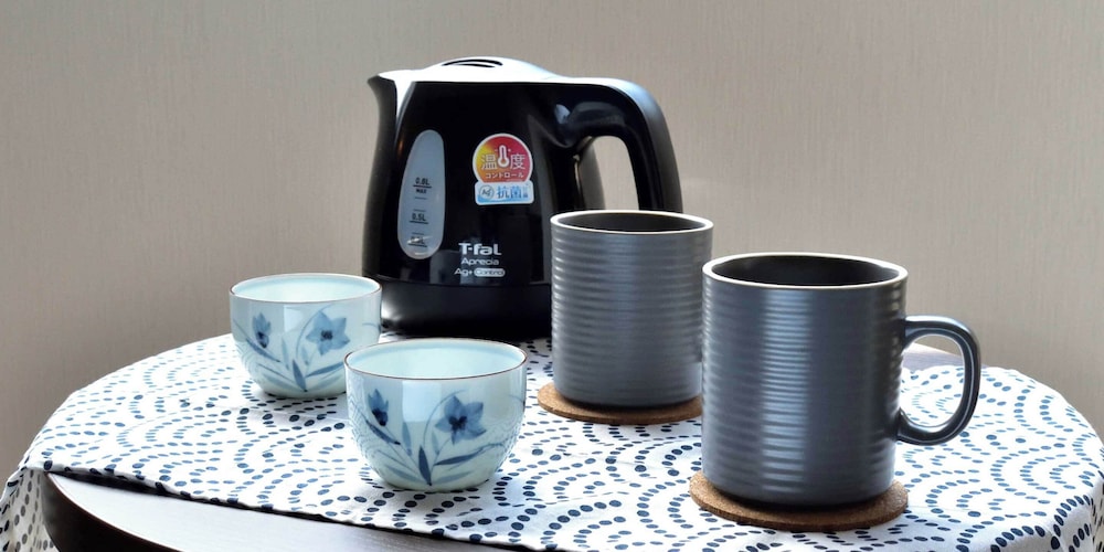 デラックス ツインルーム リバービュー 客室の設備とサービス5 | 井筒ホテル 高瀬川別邸