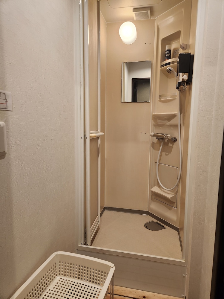 スタンダード ダブルカプセルルーム (1 名様利用) 禁煙 共用バスルーム バスルーム0 | HOTEL GALAXY POD