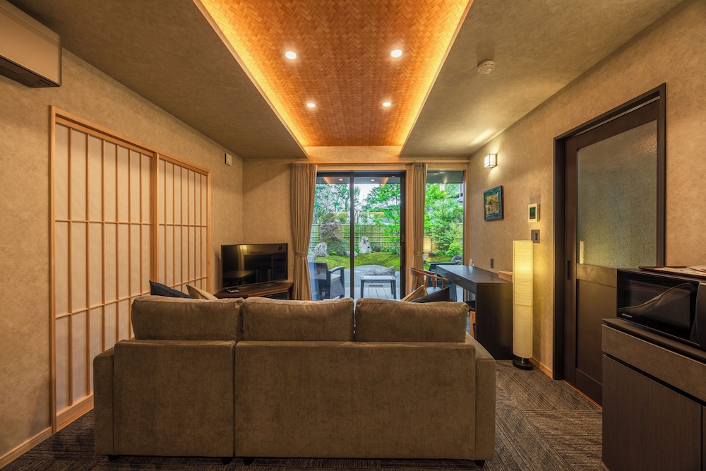 コンフォート コンドミニアム 1 ベッドルーム バルコニー ガーデンビュー 客室1 | 箱根仙石原の宿よいな