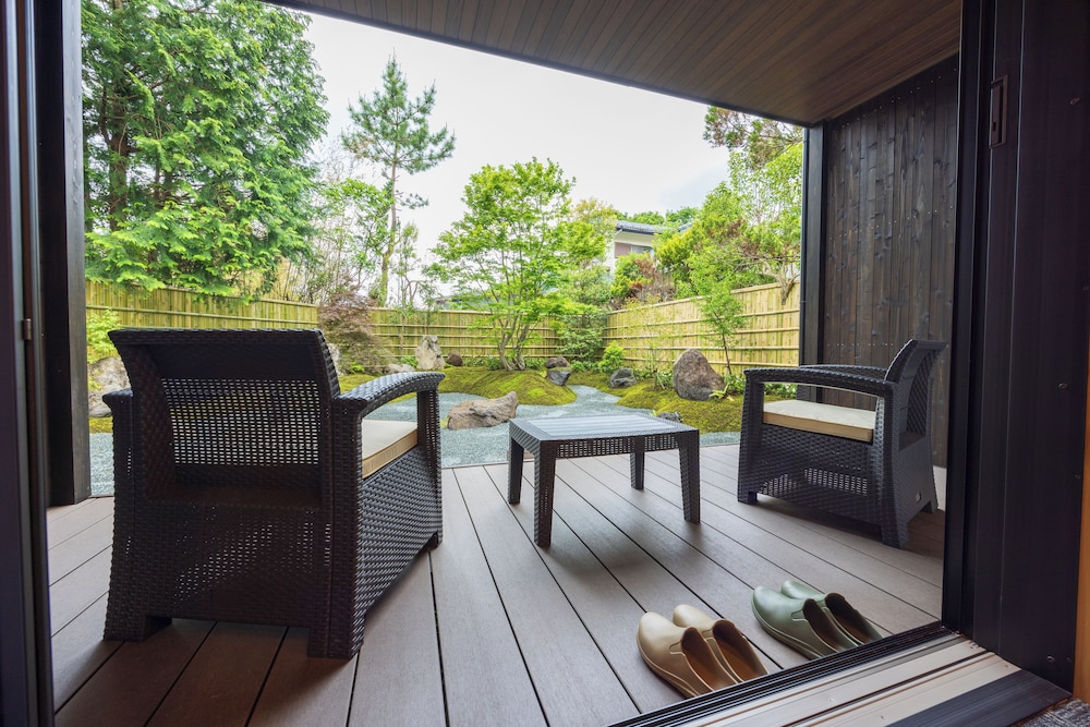 コンフォート コンドミニアム 1 ベッドルーム バルコニー ガーデンビュー 客室3 | 箱根仙石原の宿よいな