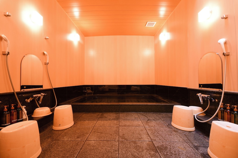 スーペリア ツインルーム ガーデンビュー 共用バスルーム0 | 高野山 宿坊 桜池院