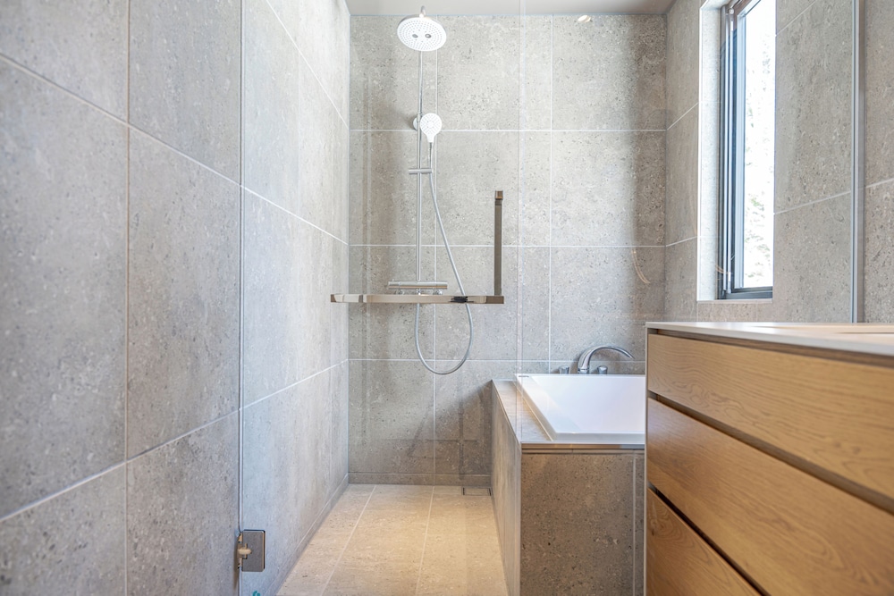 ヴィラ バスルーム0 | Hiiragi by H2 Life