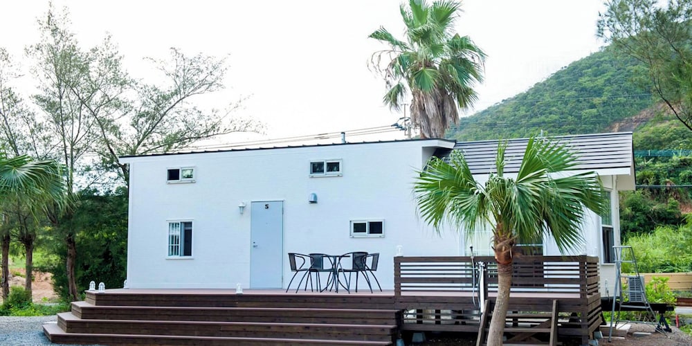 ロイヤル スイート ベッド (複数台) テラス / パティオ2 | ル グランブルー