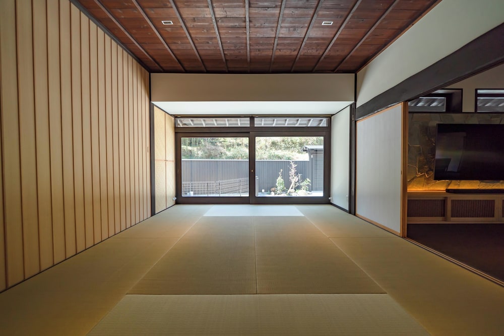 客室1 | 小塩の灯り「石垣の別荘」