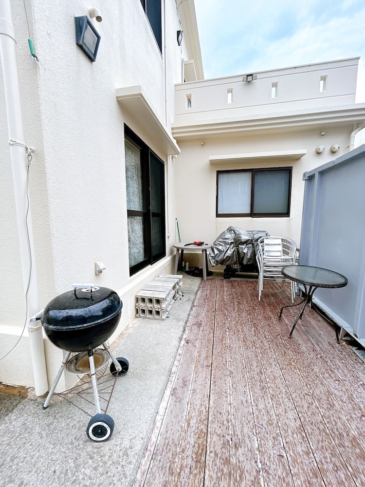 コンドミニアム 4 ベッドルーム キッチン シティビュー テラス / パティオ1 | コンドミニアムパレスリゾート北谷オーシャンビュー