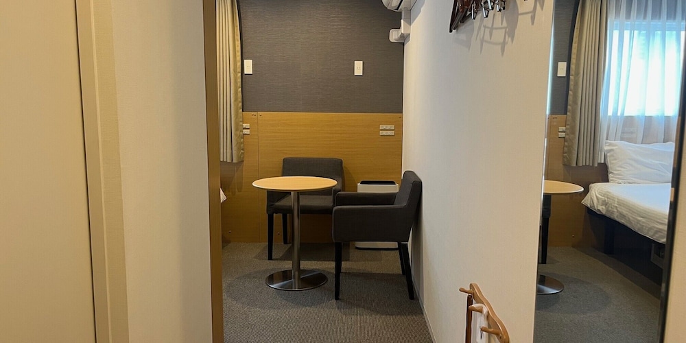 デラックス ダブルルーム ダブルベッド 1 台 禁煙 客室2 | レンブラントイン青森