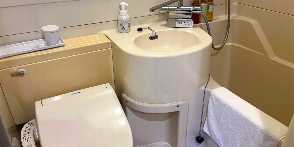 ダブルルーム ダブルベッド 1 台 禁煙 バスルーム1 | レンブラントイン青森