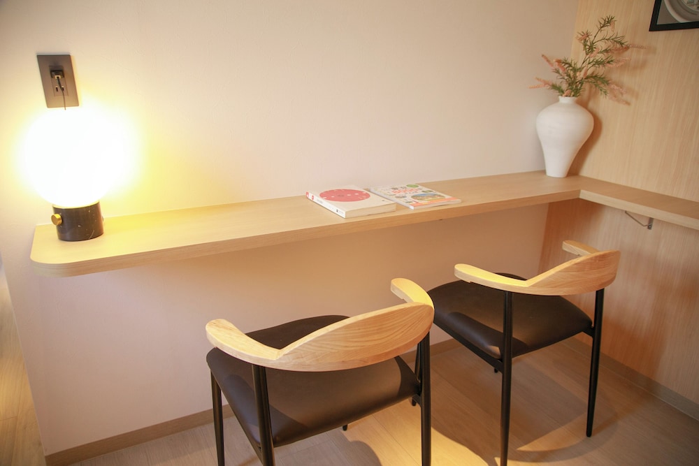 スーペリア アパートメント リビング エリア4 | MKG Home芝