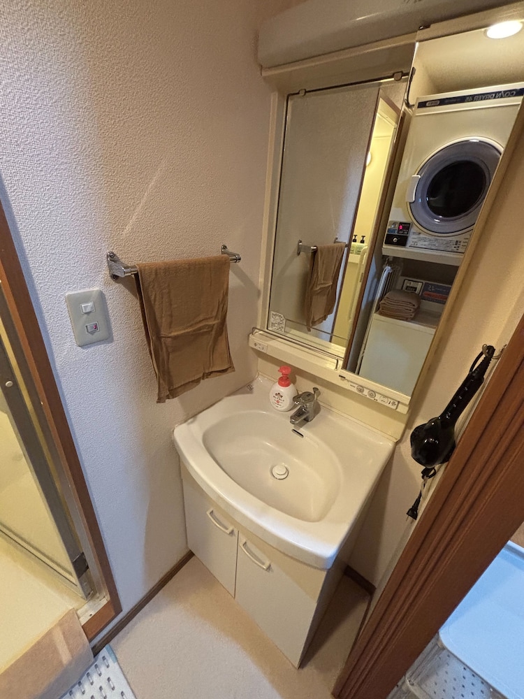 エコノミー アパートメント バスルーム3 | SFハイツ