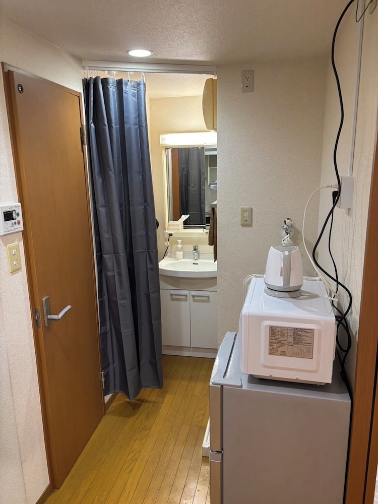 ベーシック アパートメント 1 ベッドルーム 禁煙 キッチン バスルーム1 | SFハイツ