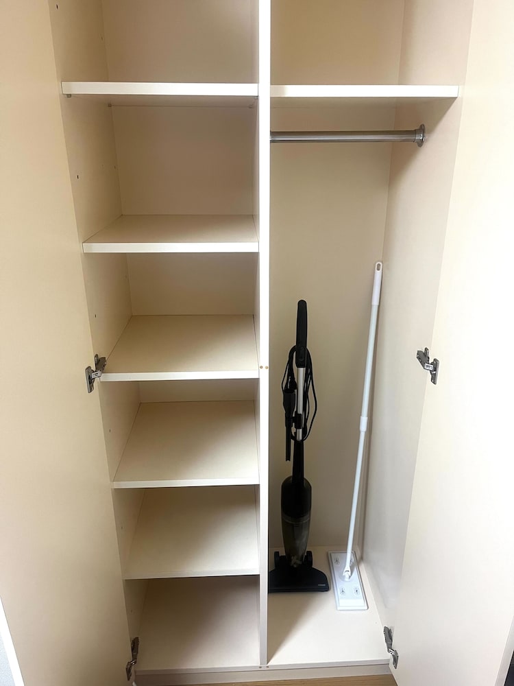 ベーシック トリプルルーム 1 ベッドルーム 禁煙 客室4 | SFハイツ