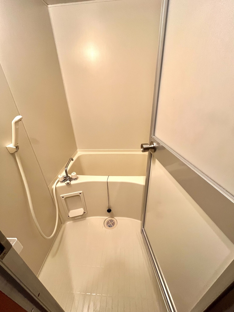 4人部屋 アパートメント 禁煙 バスルームのシャワー0 | SFハイツ