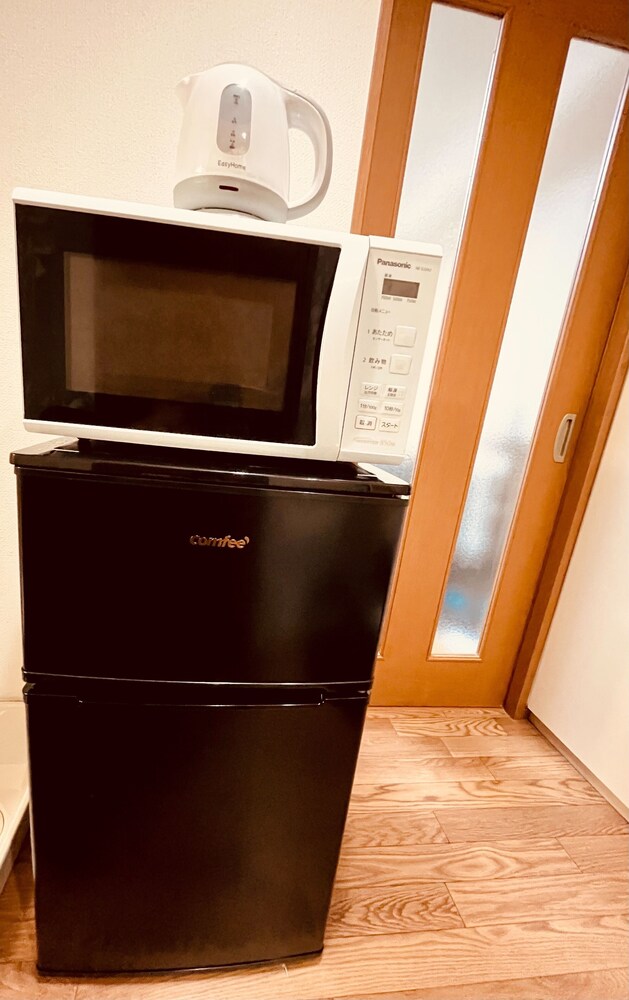 ベーシック トリプルルーム 1 ベッドルーム 禁煙 電子レンジ0 | SFハイツ