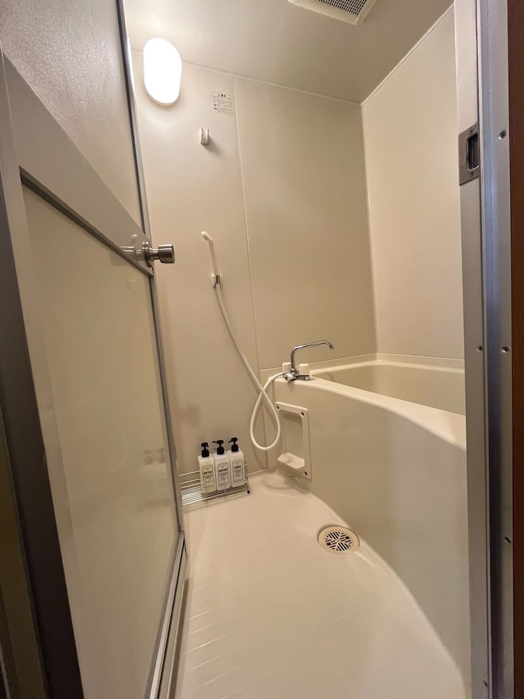 ベーシック アパートメント バスルーム1 | SFハイツ