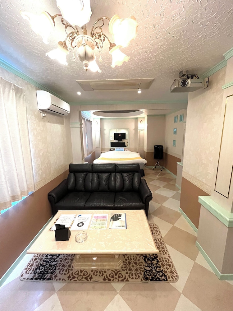 デラックス ルーム(喫煙) 客室1 | ホテルアンの家