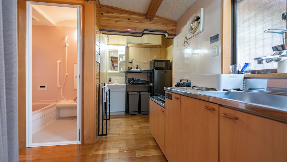 ベーシック ハウス 禁煙 バスルーム2 | 高山ステイ ～榊～ B棟