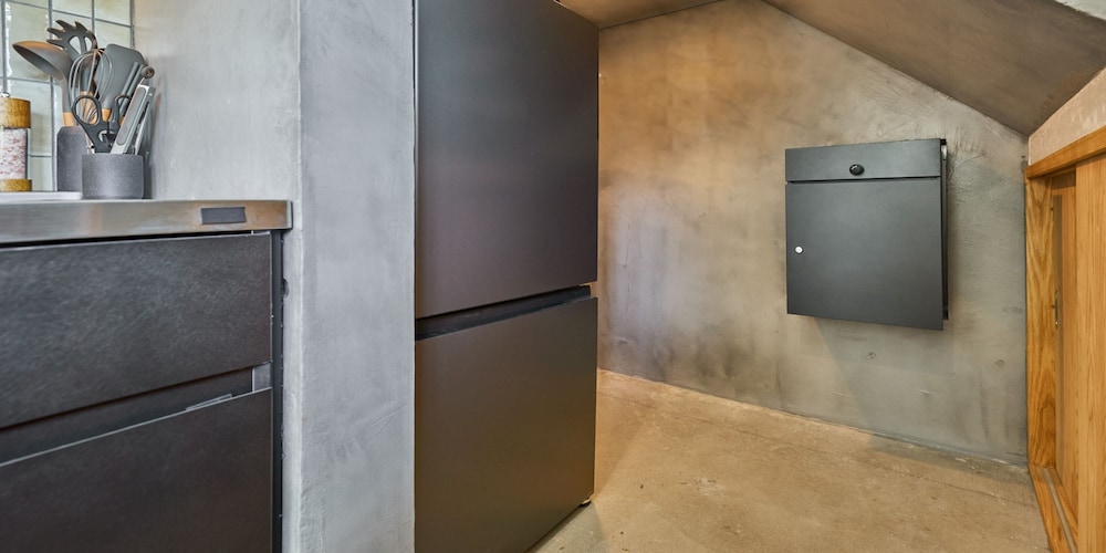 ラグジュアリー ヴィラ 共用キッチン設備1 | ima villa