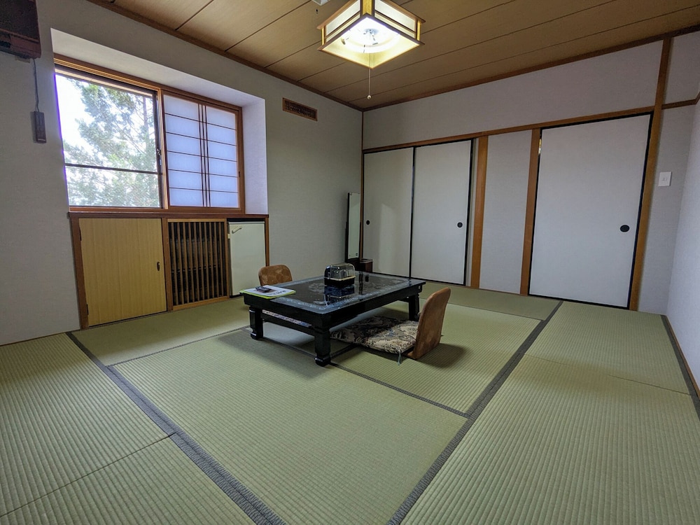 トラディショナル トリプルルーム 3 ベッドルーム 禁煙 客室3 | 緑風苑きよはる