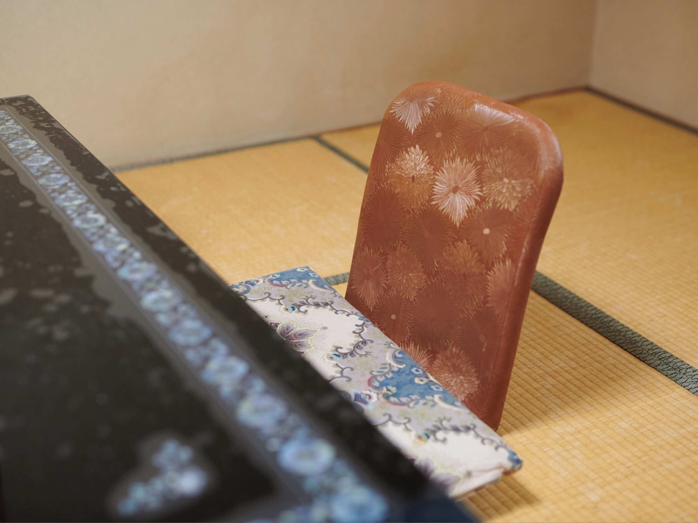 [禁煙] 和室7.5畳 [トイレ洗面付き] 客室5 | 緑風苑きよはる