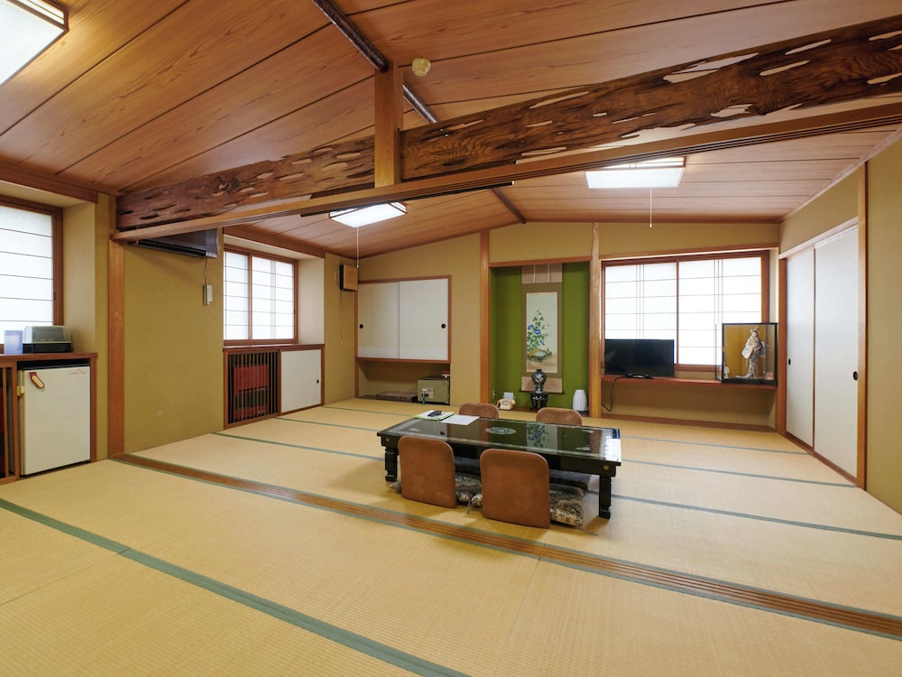 [禁煙] ユニットバス付き和室21畳 客室2 | 緑風苑きよはる