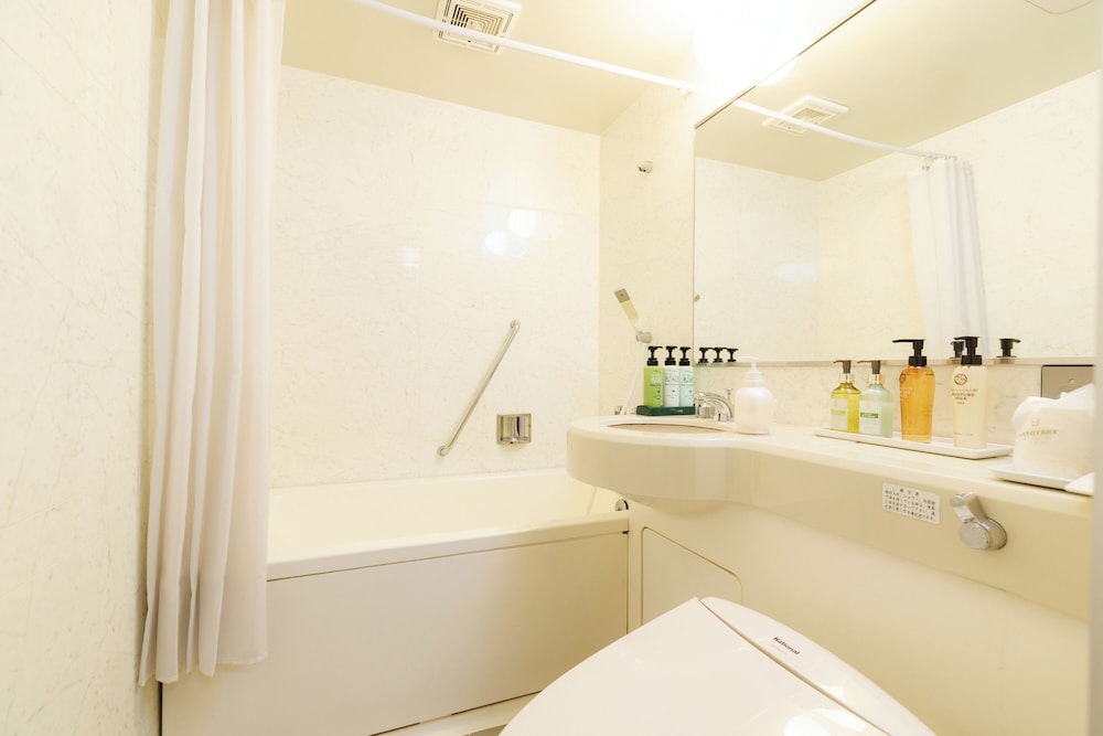 トラディショナル トリプルルーム 3 ベッドルーム 禁煙 客室6 | 緑風苑 きよはる