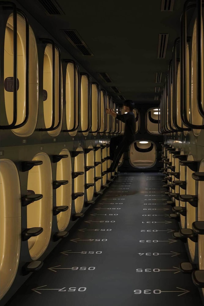 男性向けカプセル2名+睡眠レポート (いびき・無呼吸など) 禁煙 内装の詳細0 | ナインアワーズ品川駅スリープラボ for men