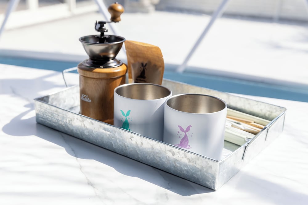 ビーチゲート付きドームテント (シングルベッド4台) 禁煙 客室2 | Sugar Beach Oarai