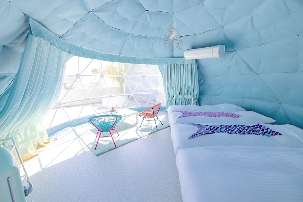 バス付きドームテント (シングルベッド4台) 禁煙 客室4 | Sugar Beach Oarai