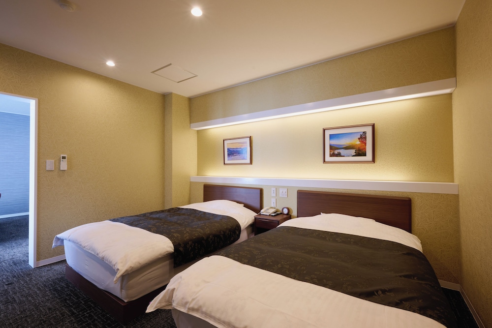 エグゼクティブ スイート 客室1 | ホテル白竜湖リゾート