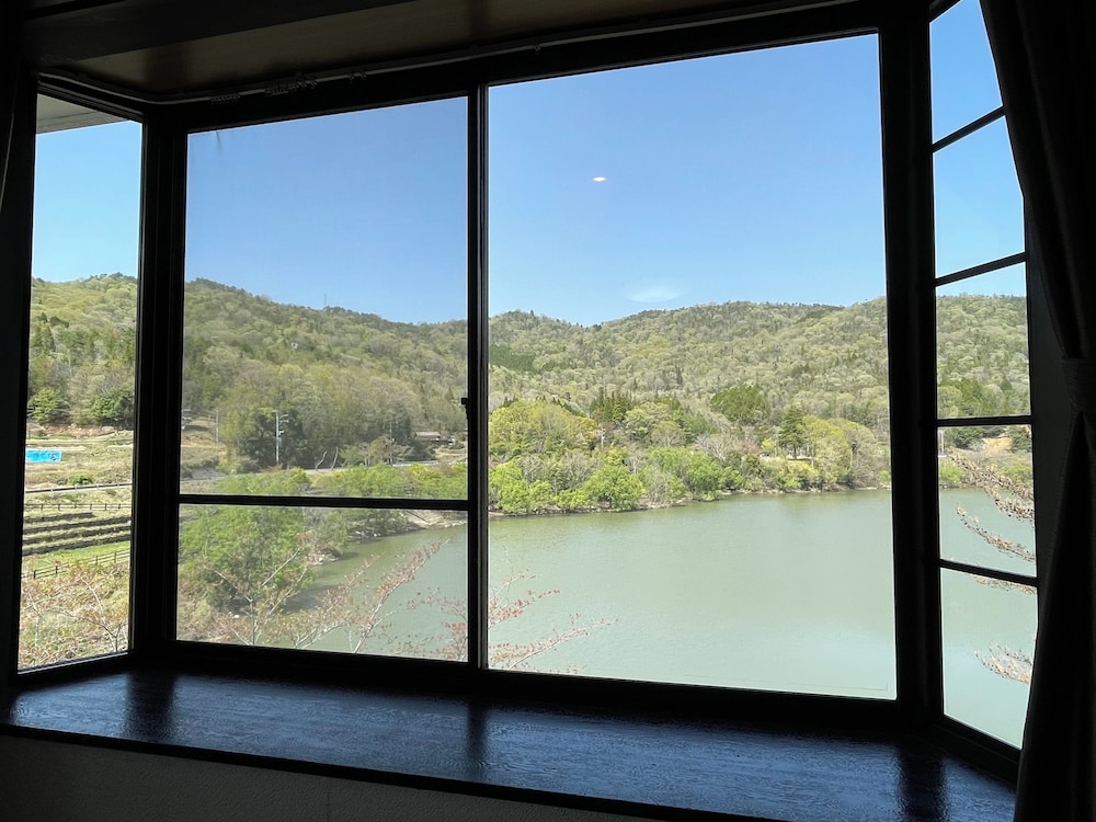 デラックス ダブルまたはツインルーム 2 ベッドルーム 禁煙 部屋からの景観0 | ホテル白竜湖リゾート