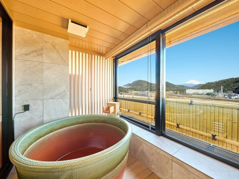 プレミアム ルーム 2 ベッドルーム バスルーム0 | 富嶽はなぶさ