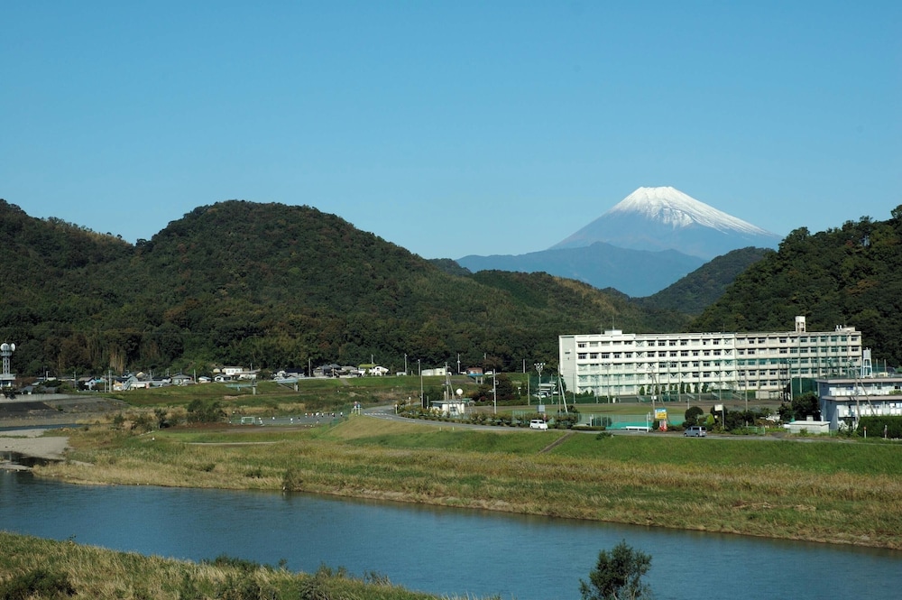 和室 4人部屋 2食付き 禁煙 客室1 | 富嶽はなぶさ