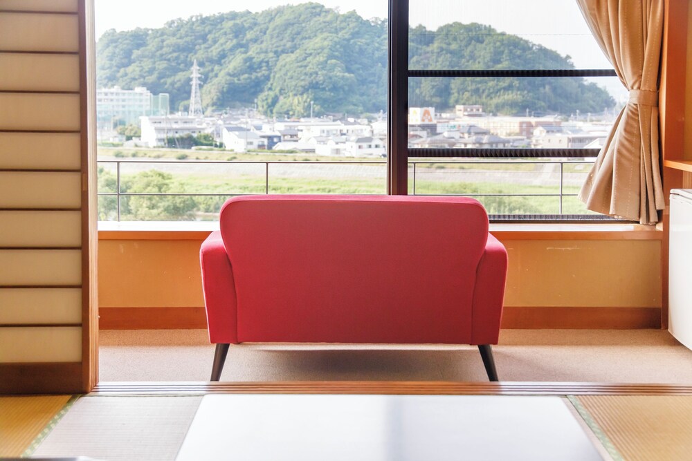和室 4人部屋 2食付き 禁煙 客室2 | 富嶽はなぶさ