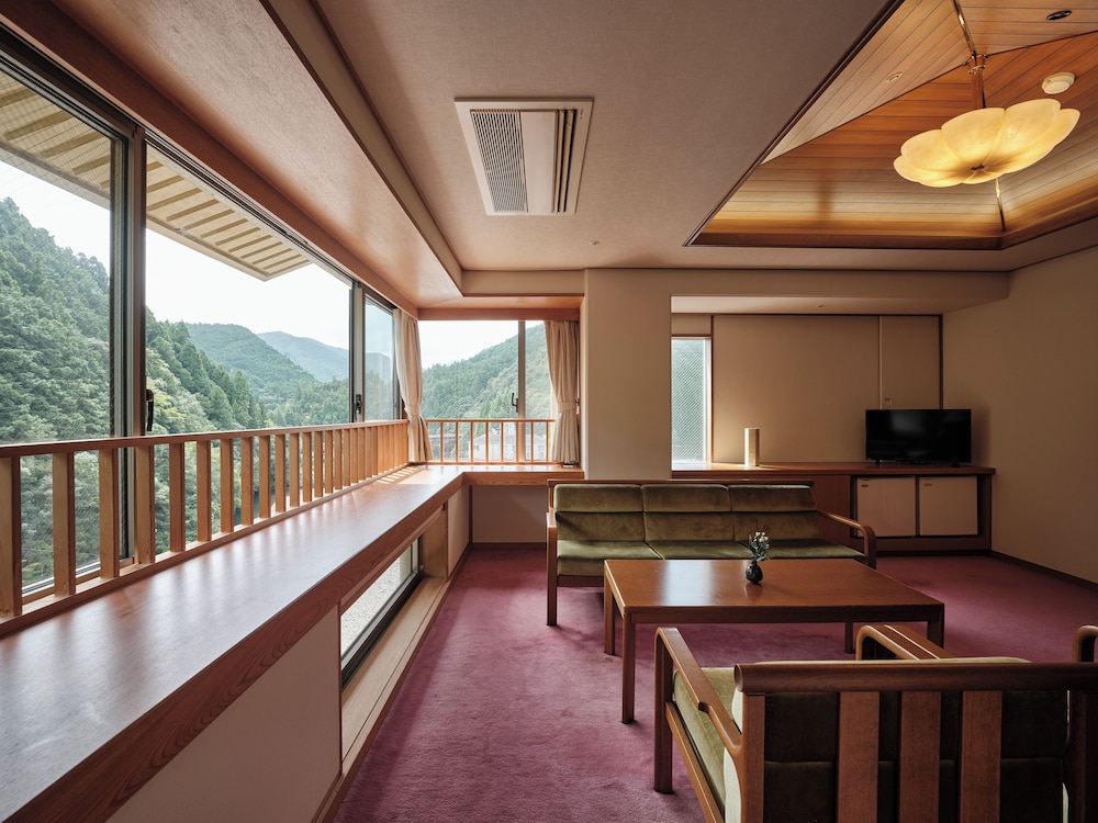 [禁煙] 特別和洋室（桐の間） 客室1 | 山水館 川湯みどりや